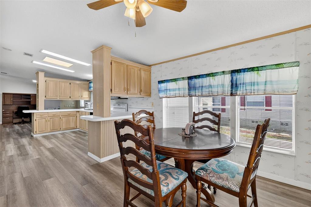 3224 Manatee Road Tavares, FL 32778 - Photo 15 of 34