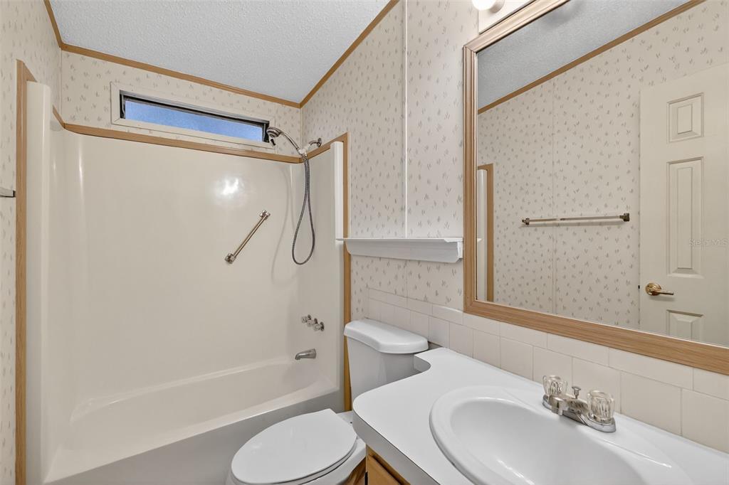 3224 Manatee Road Tavares, FL 32778 - Photo 22 of 34