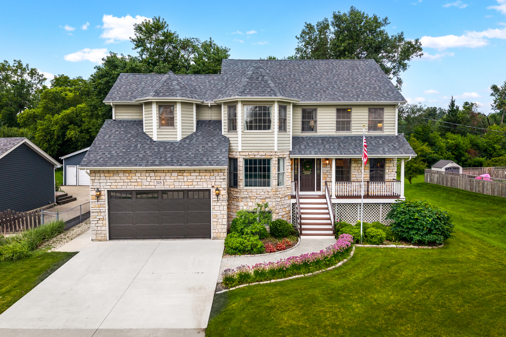 318 North West Road Lombard, IL 60148 - Photo 3 of 10 Gallery Image 3
