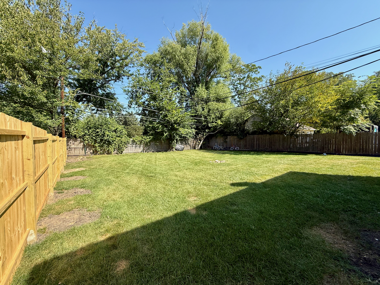 912 East St Charles Road Lombard, IL 60148 - Photo 26 of 27 a view of a garden