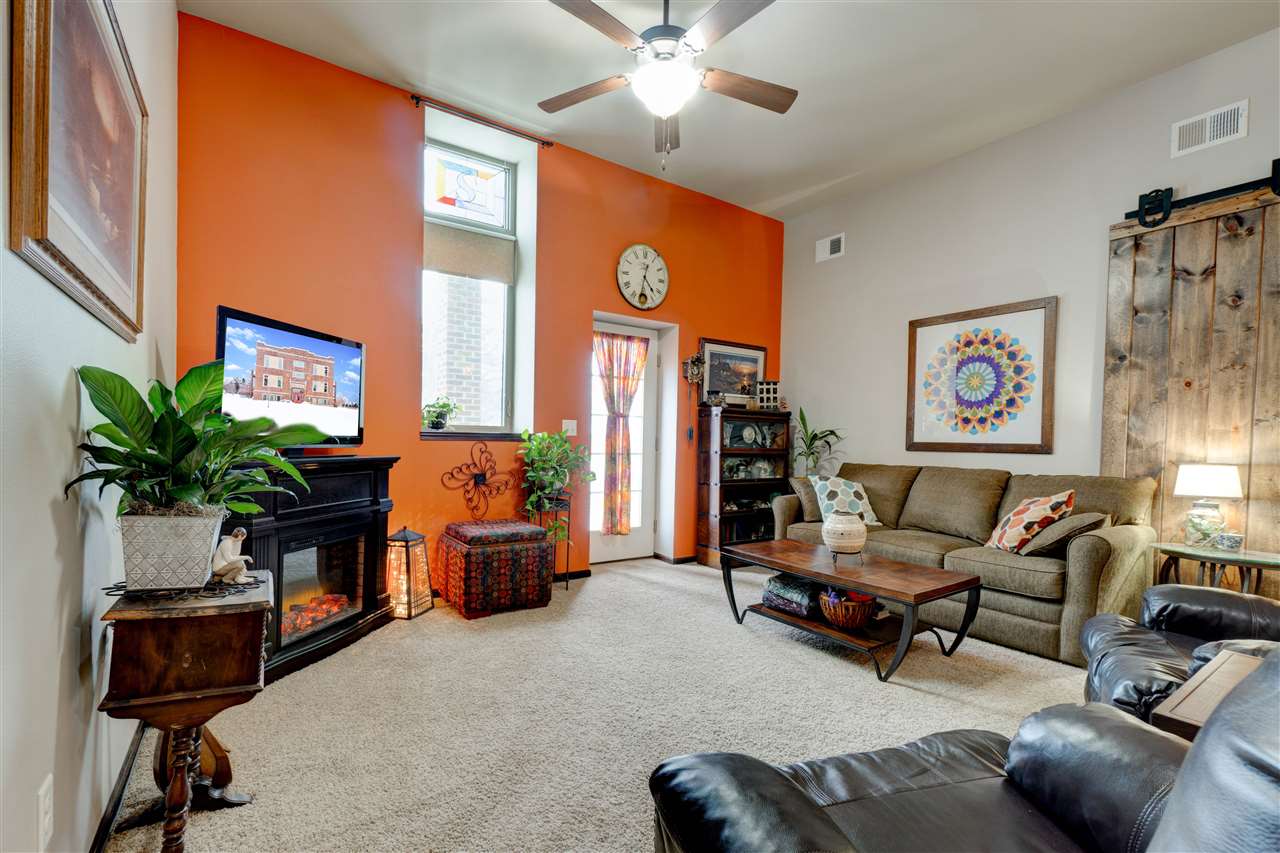 251 Vine Street, Unit 104 Riverside, IA 52327 - Photo 4 of 36 Gallery Image 4