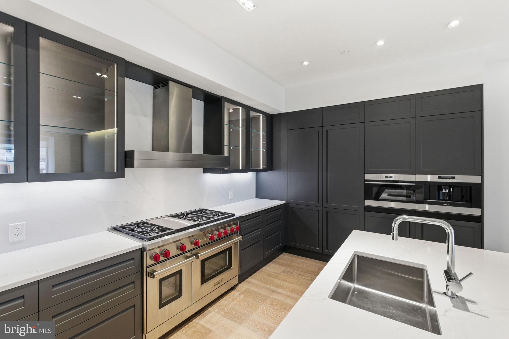 2108-10 Walnut Street, Unit 301 Philadelphia, PA 19103 - Photo 10 of 34