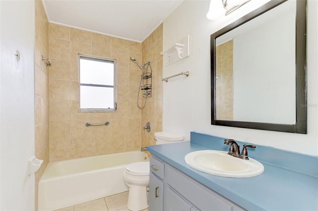 256 Periwinkle Road Venice, FL 34293 - Photo 18 of 33