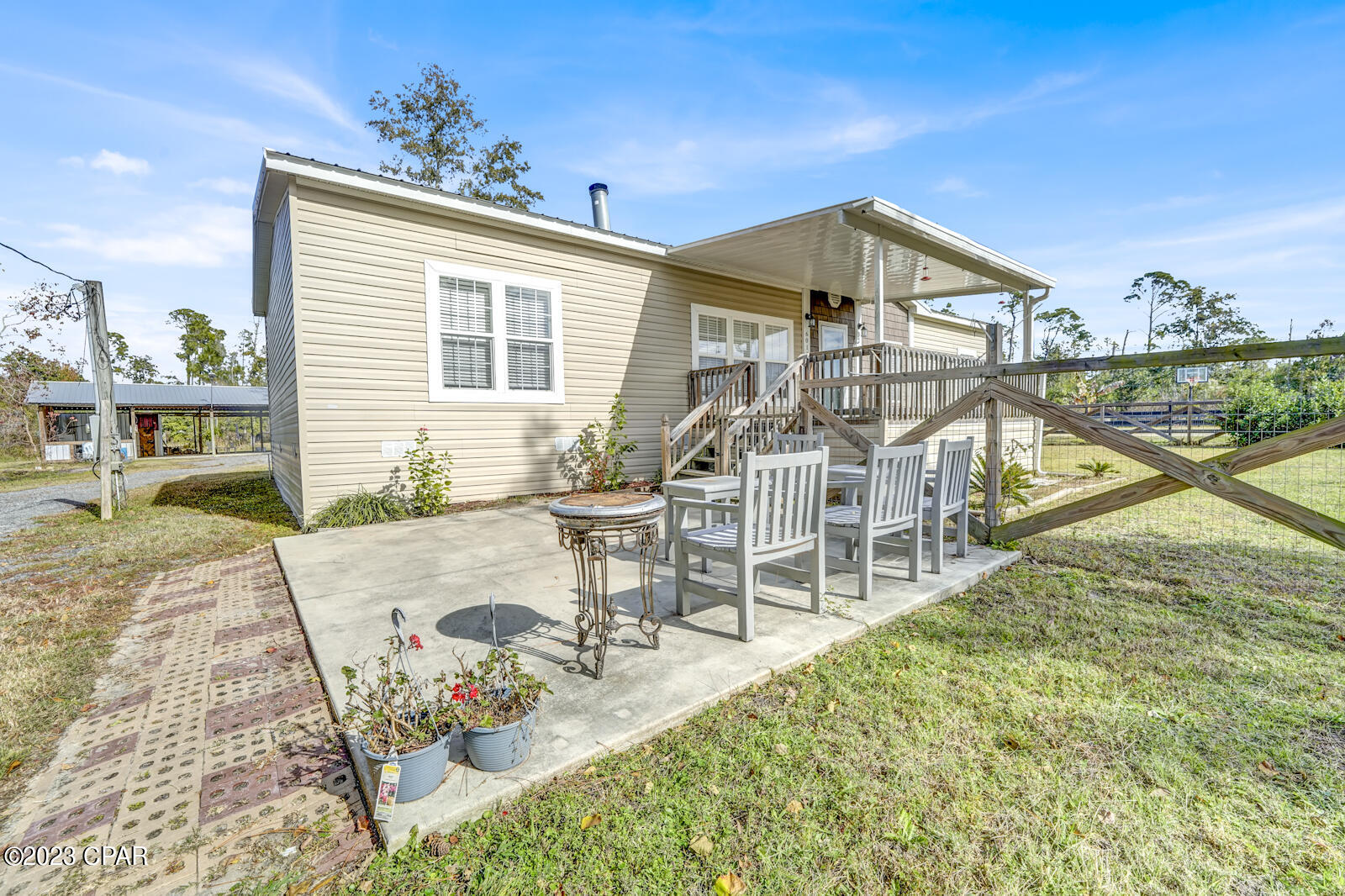 6011 Jaycee Drive Youngstown, FL 32466 - Photo 5 of 68