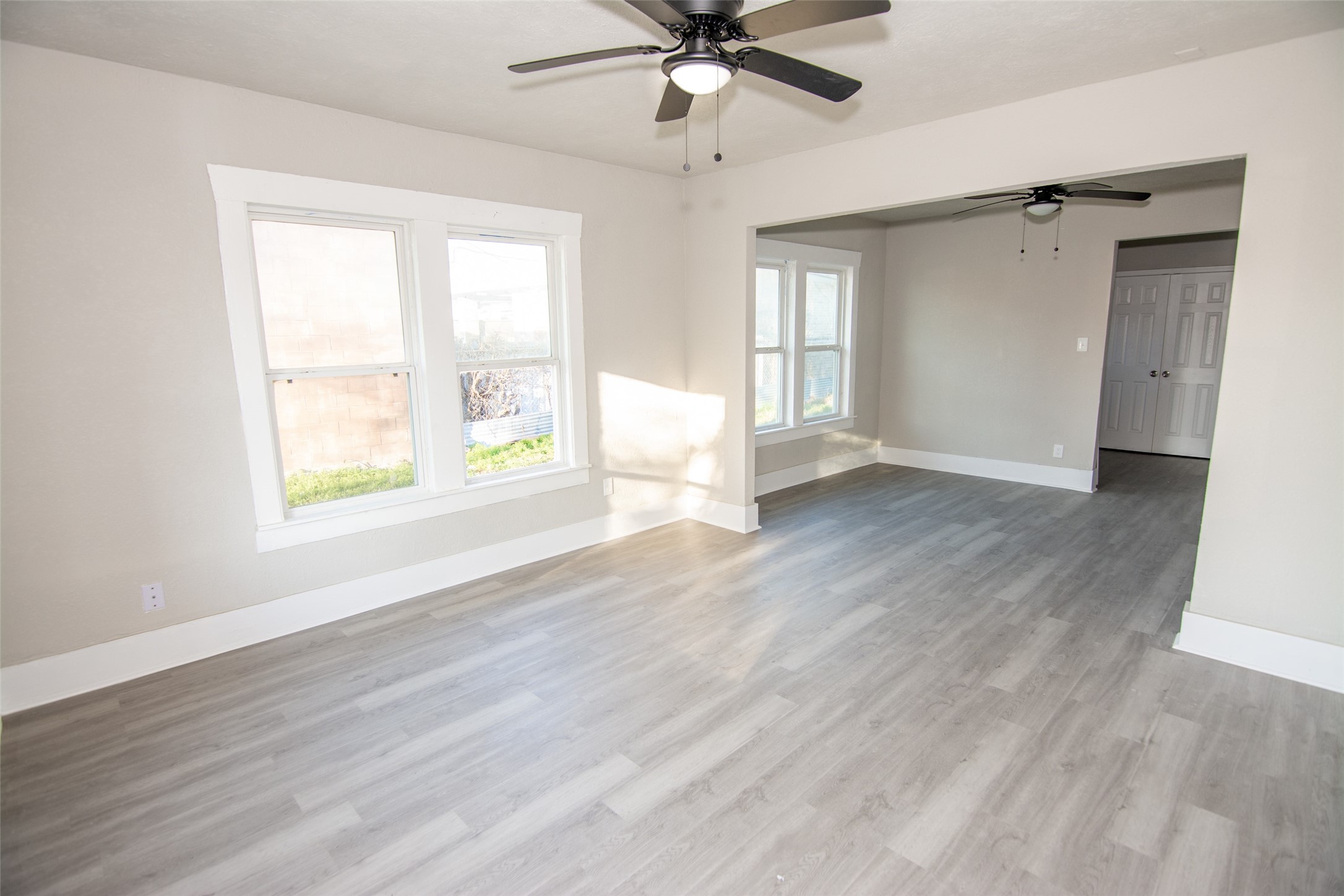 3307 Broadway Street, Unit 5 Houston, TX 77017 - Photo 3 of 10 Spacious Living Room and Dining Room