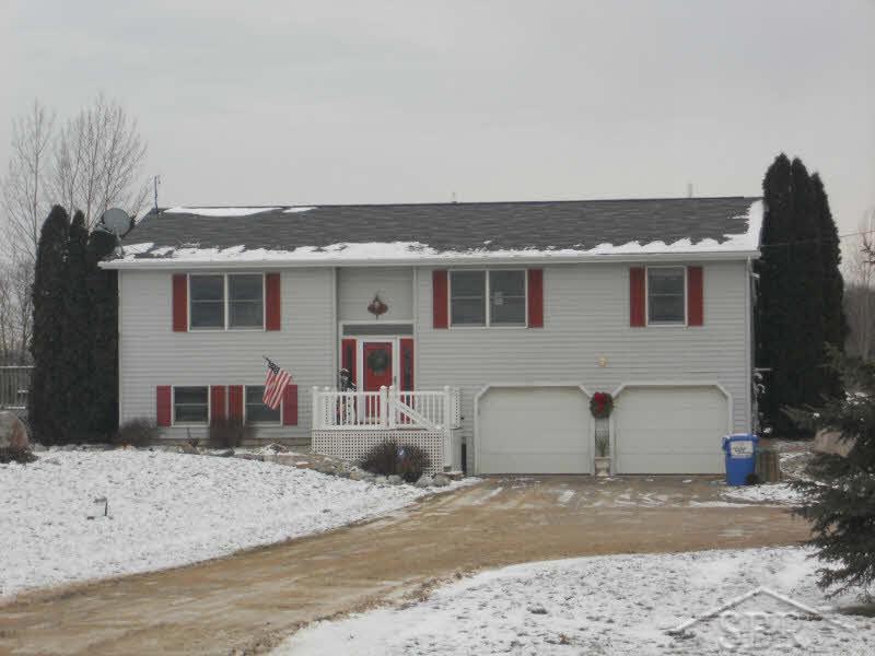 4094 Maple Road Frankenmuth, MI 48734 - Photo 1 of 15 20106158.JPG
