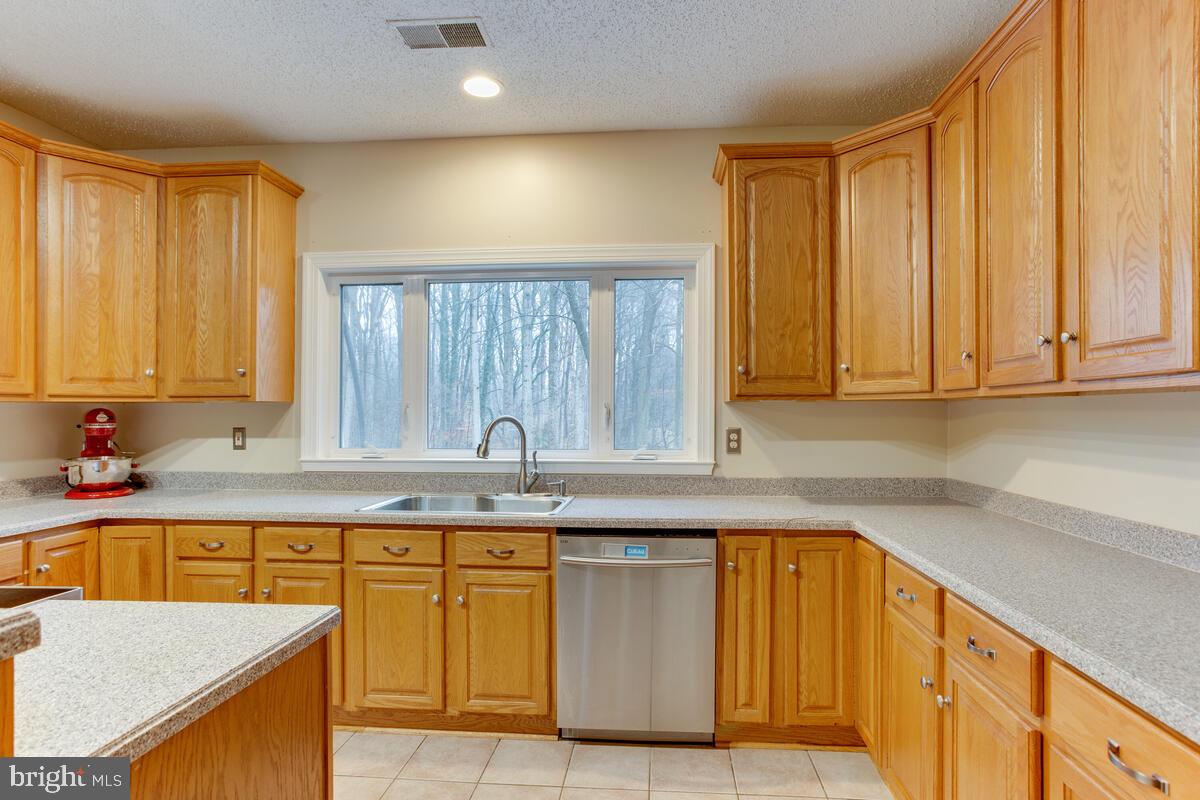 1085 Pemberton Lane Lothian, MD 20711 - Photo 18 of 66