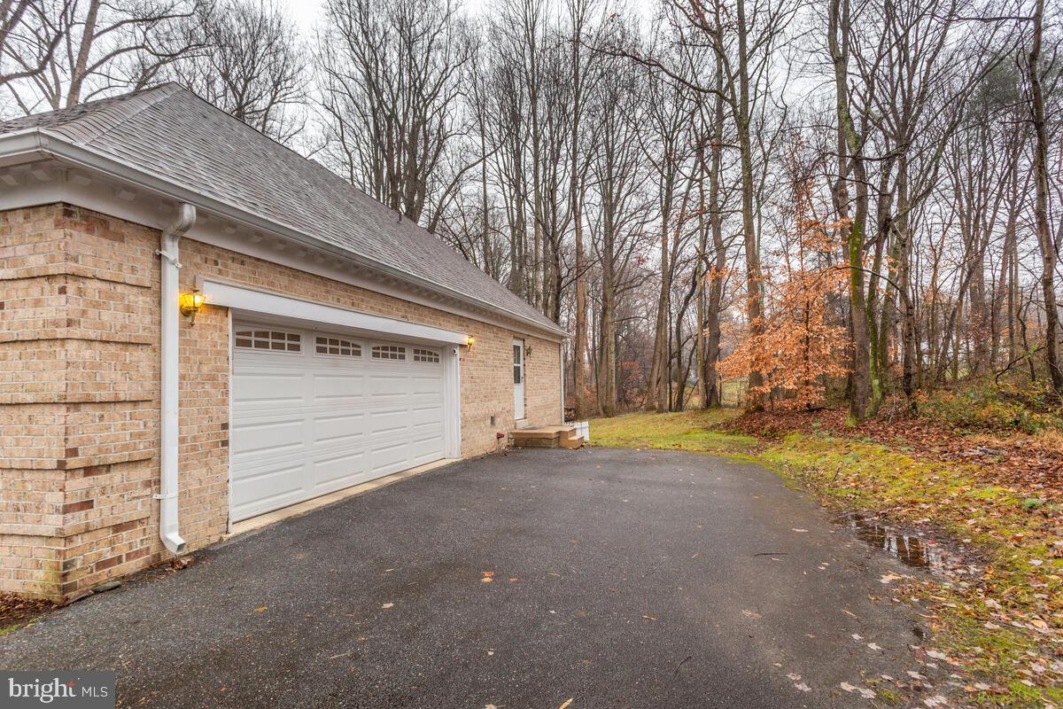 1085 Pemberton Lane Lothian, MD 20711 - Photo 5 of 66