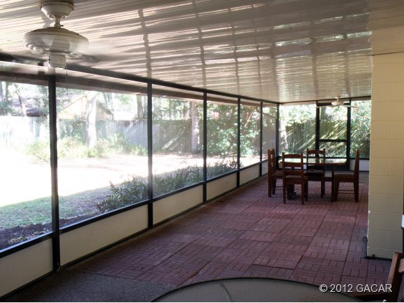 Wonderful large lanai