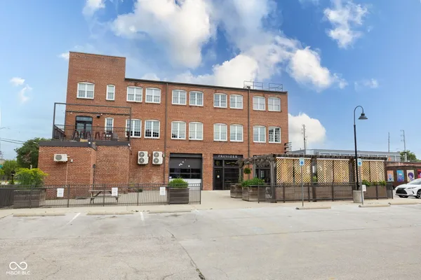 $3,100 | 816 East 21st Street, Indianapolis, IN 46202