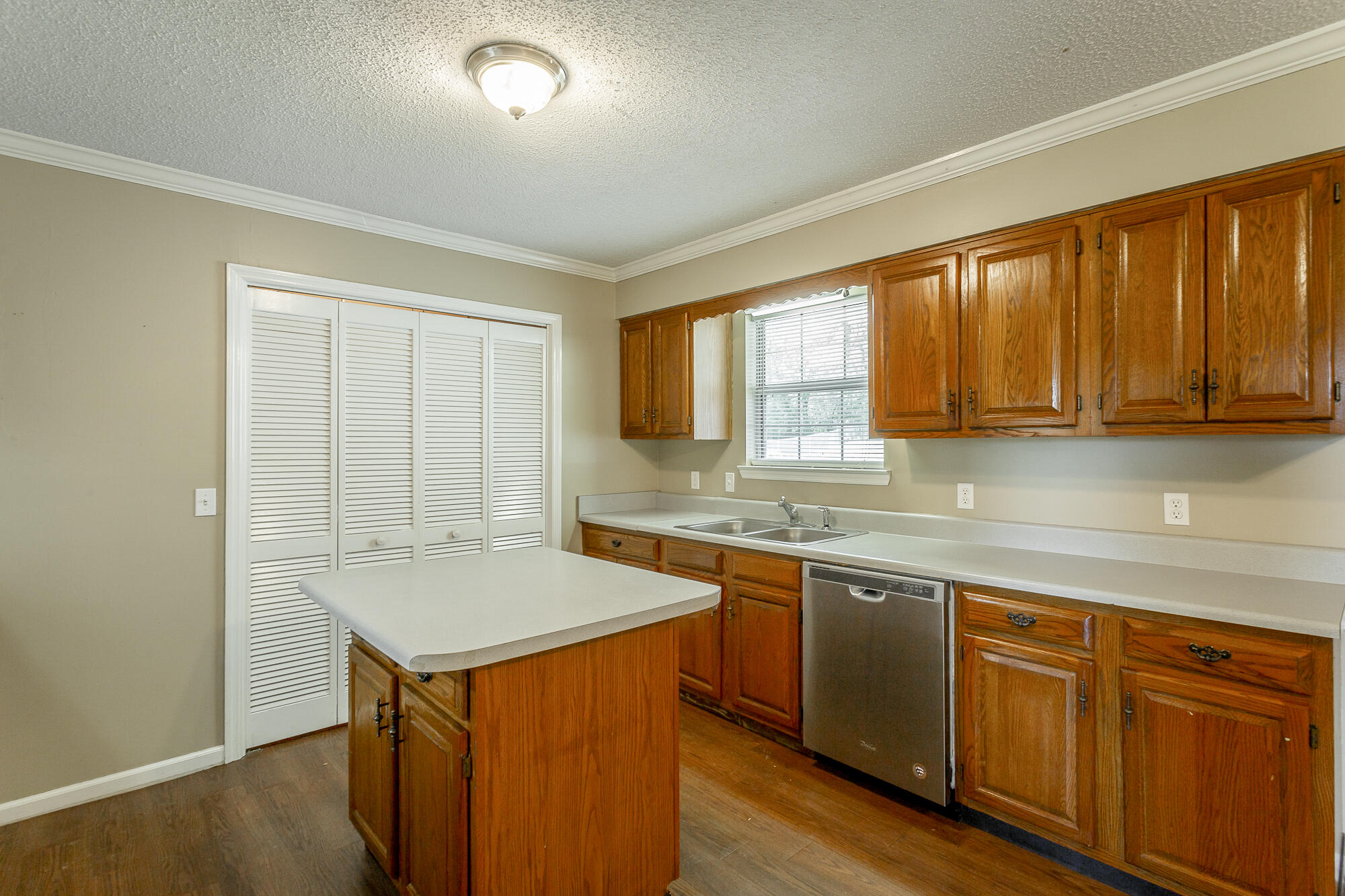897 Dietz Road Ringgold, GA 30736 - Photo 8 of 26 897-dietz-kitchen 2