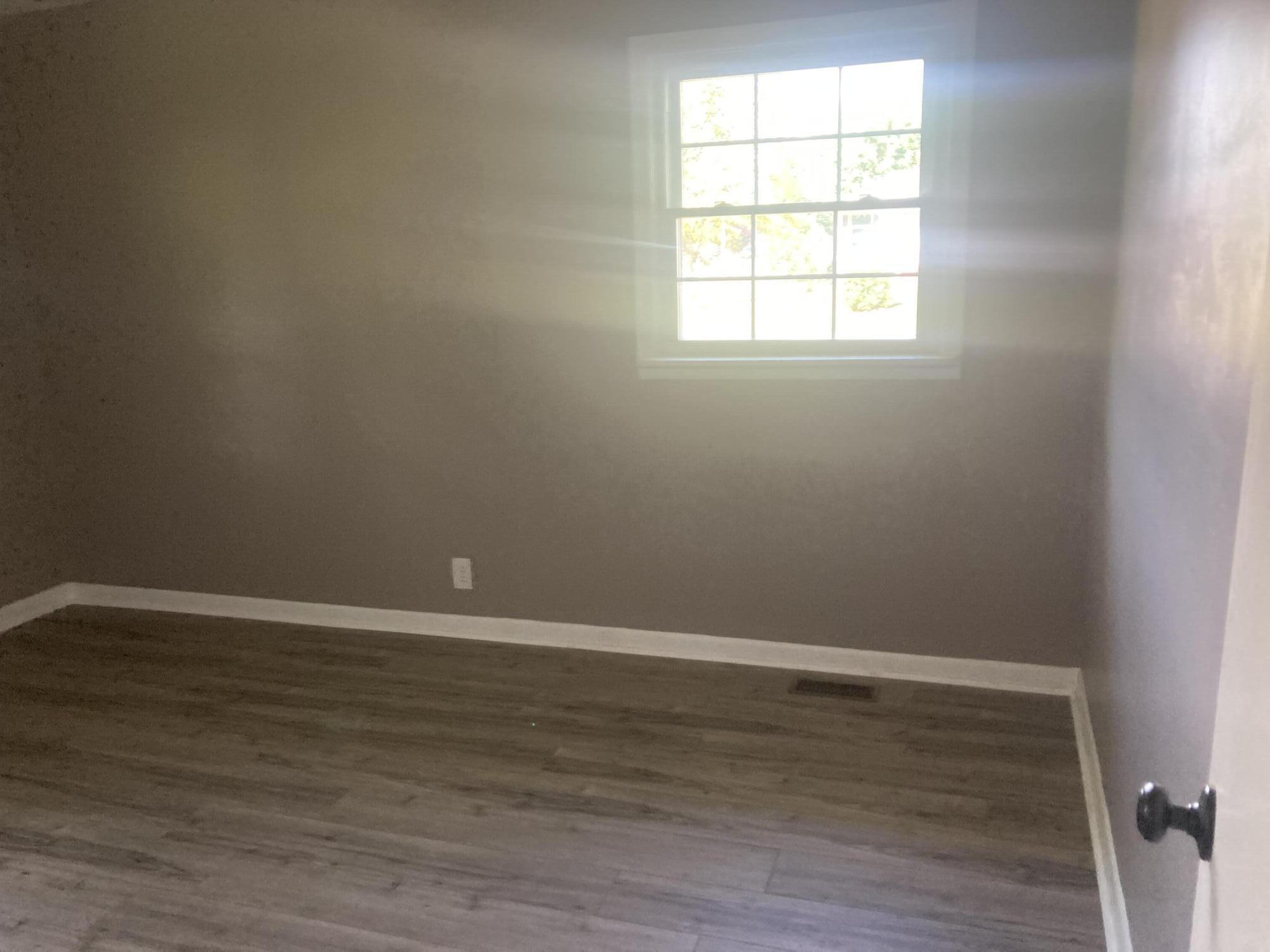 501 Golf Course Drive Elizabethton, TN 37643 - Photo 19 of 29 IMG-1680