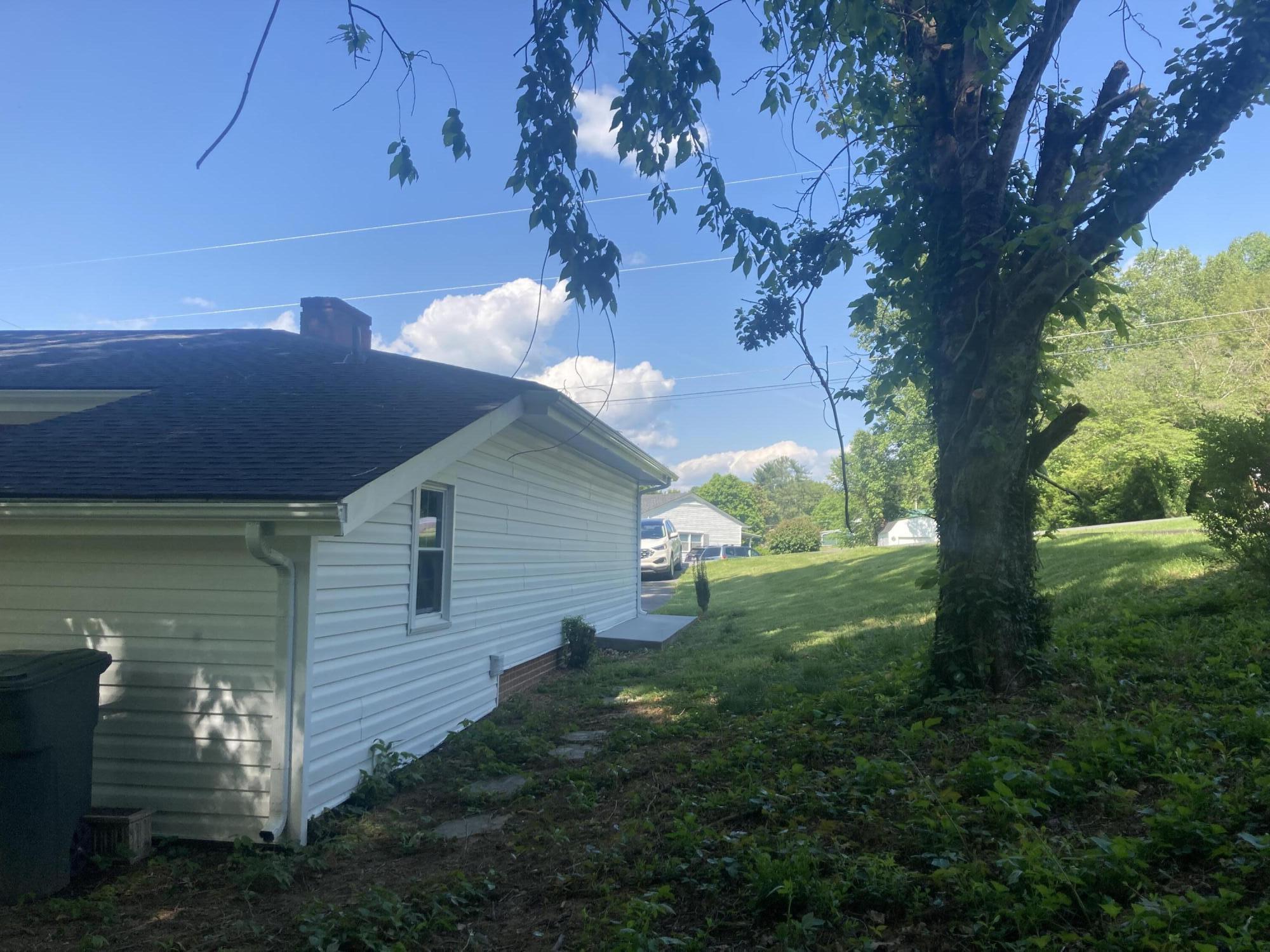 501 Golf Course Drive Elizabethton, TN 37643 - Photo 27 of 29 IMG-1661