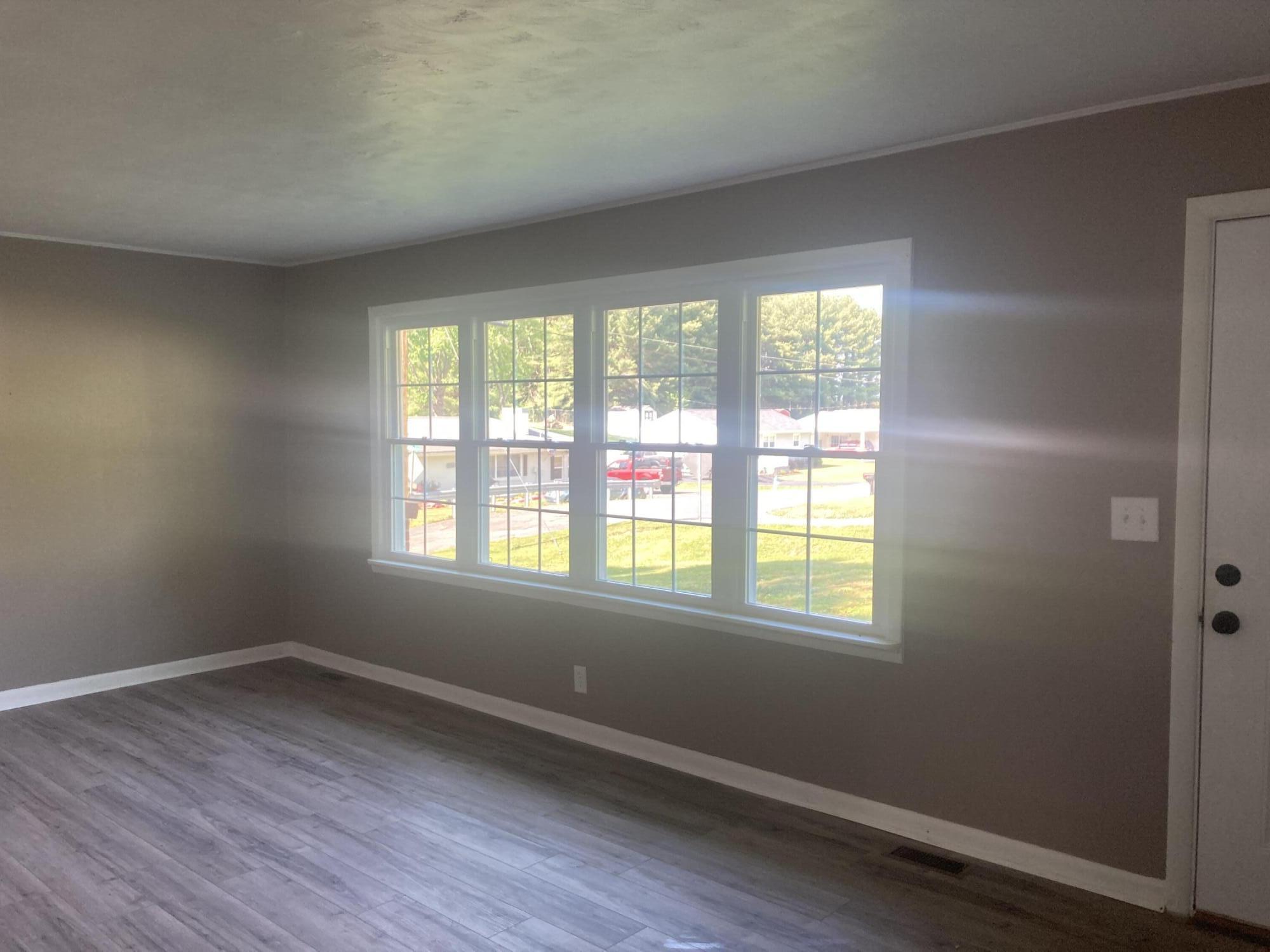 501 Golf Course Drive Elizabethton, TN 37643 - Photo 6 of 29 IMG-1663