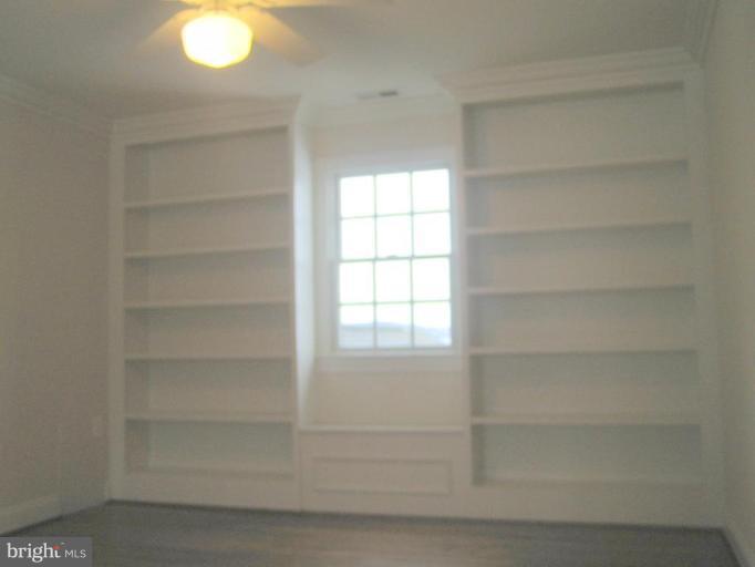 2907 Bidle Road Middletown, MD 21769 - Photo 18 of 19 Library