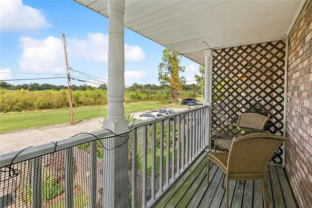 $179,900 | 317 Ormond Meadows Drive, Unit C, Destrehan, LA 70047