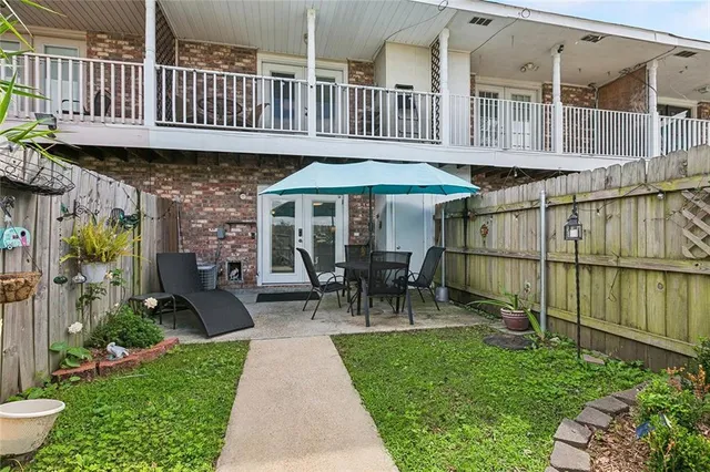 $179,900 | 317 Ormond Meadows Drive, Unit C, Destrehan, LA 70047