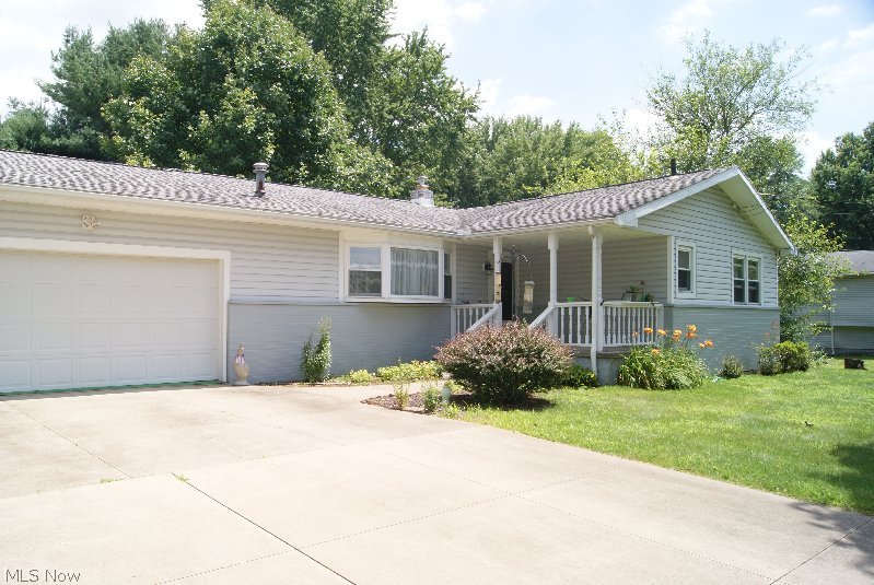 4575 Venus Road Uniontown, OH 44685 - Photo 1 of 19 Gallery Image 1