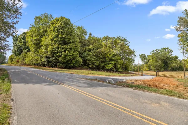 $295,000 | 6 Sturgeon Creek Road, Cedar Hill, TN 37032