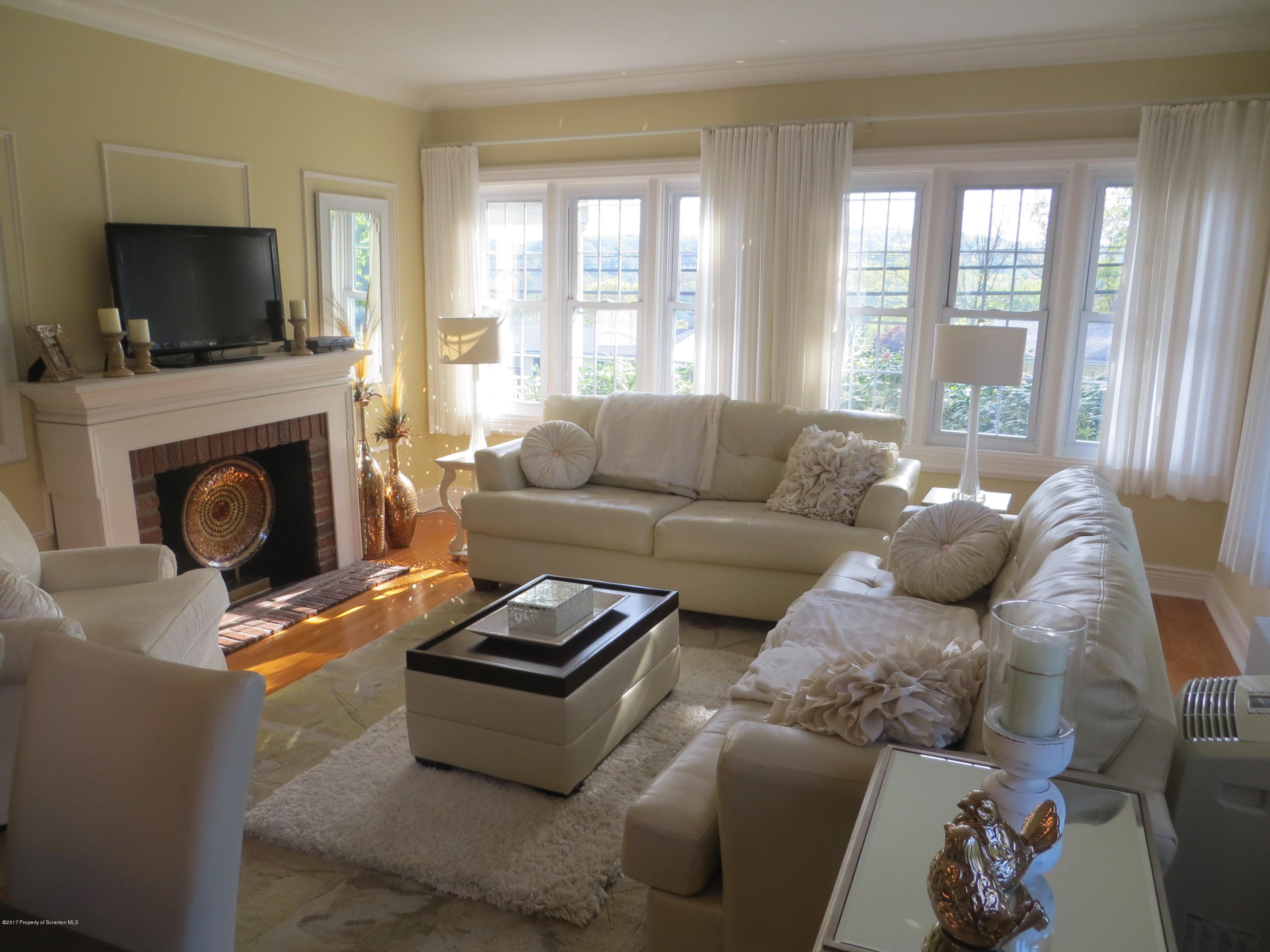700 South Abington Road Clarks Summit, PA 18411 - Photo 4 of 41 Gallery Image 4