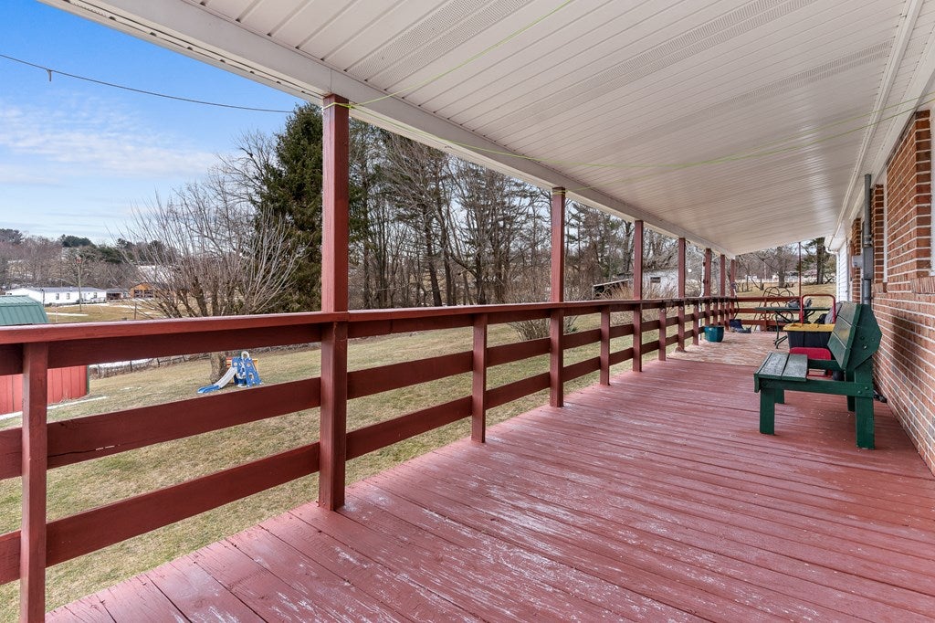 1723 Cliffview Road Galax, VA 24333 - Photo 26 of 32 Gallery Image 26