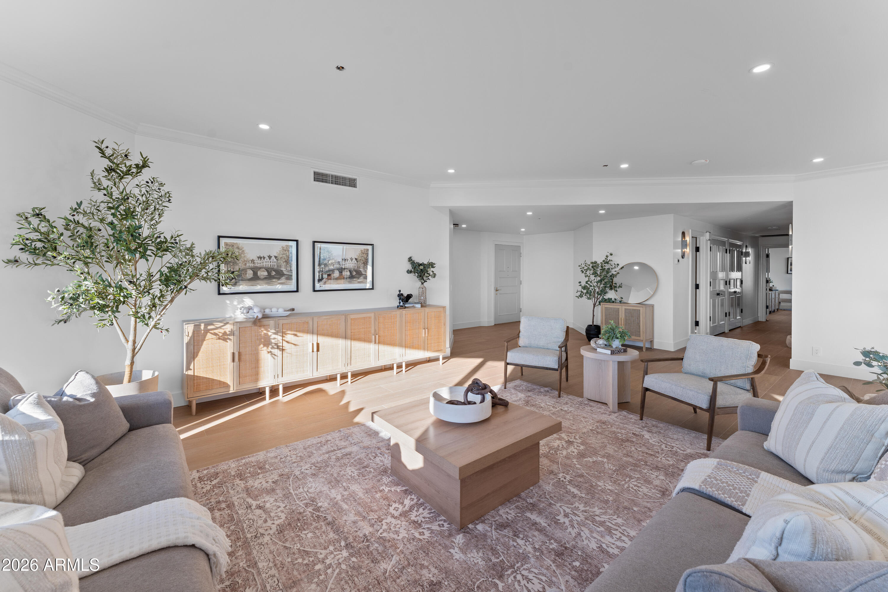 1040 East Osborn Road, Unit 602 Phoenix, AZ 85014 - Photo 8 of 120 DSC01436