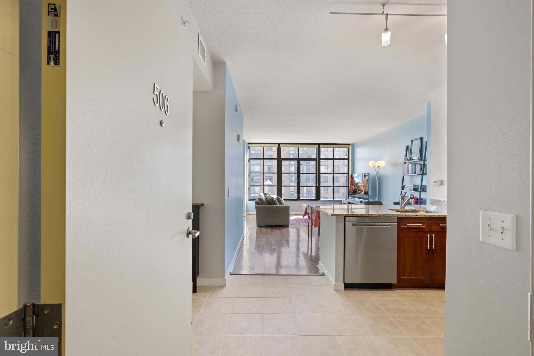 437 New York Avenue Northwest, Unit 506 Washington, DC 20001 - Photo 2 of 25