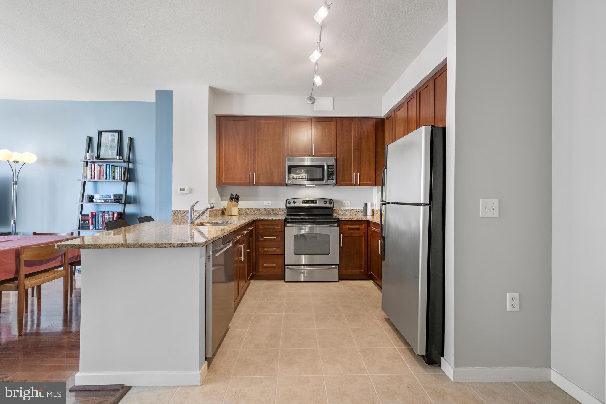 437 New York Avenue Northwest, Unit 506 Washington, DC 20001 - Photo 5 of 25