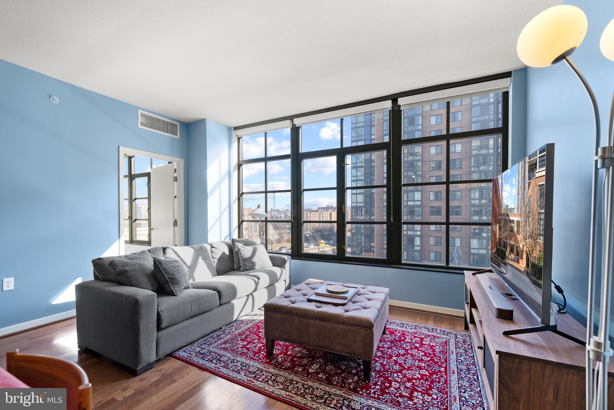 437 New York Avenue Northwest, Unit 506 Washington, DC 20001 - Photo 8 of 25