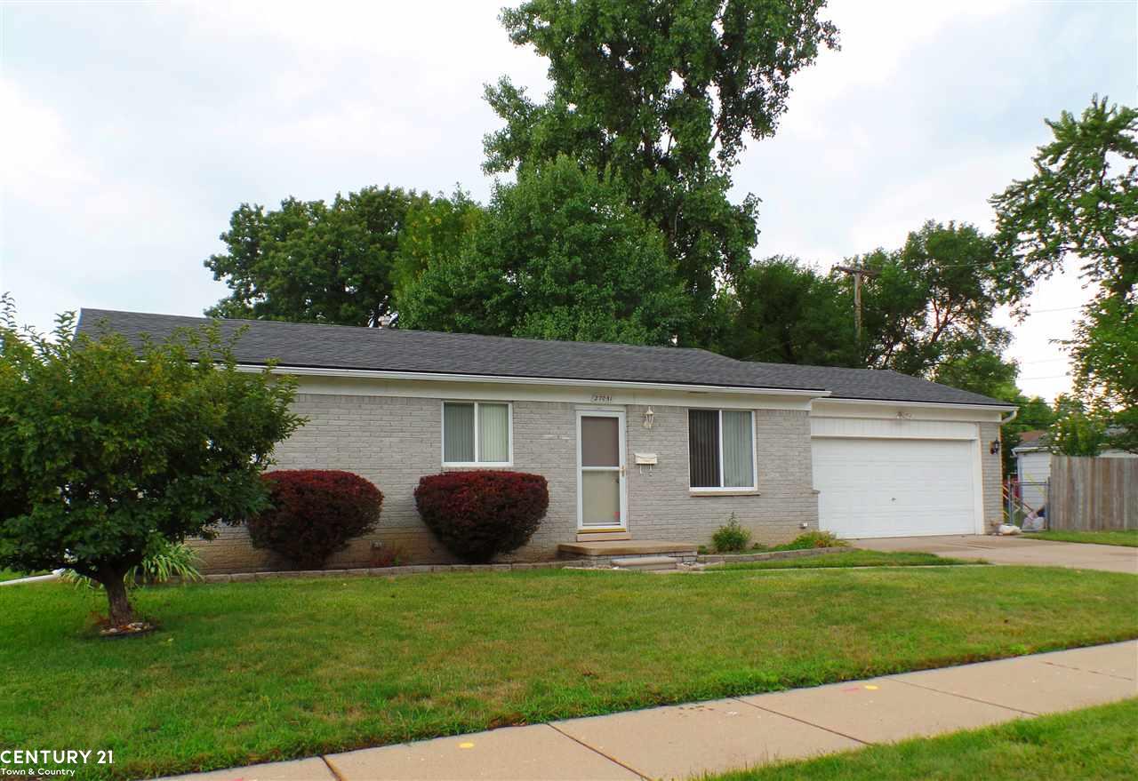 27051 Kelly Road Roseville, MI 48066 - Photo 2 of 21