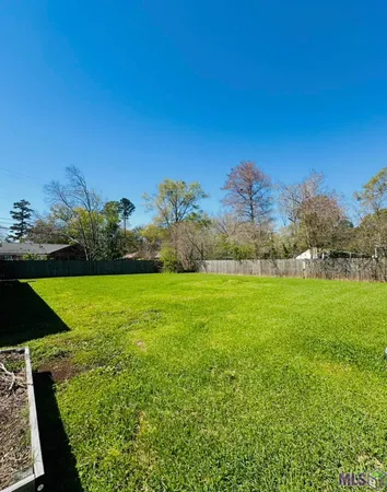 $1,800 | 376 Croydon Avenue, Unit A, Baton Rouge, LA 70806