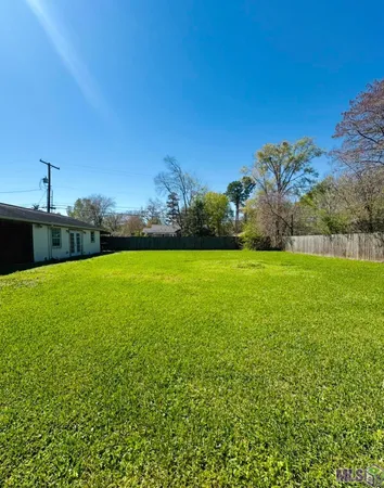 $1,800 | 376 Croydon Avenue, Unit A, Baton Rouge, LA 70806