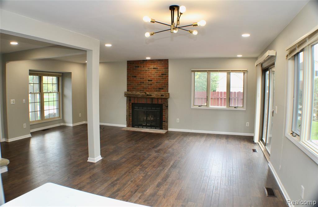 1483 Colony Drive Rochester, MI 48307 - Photo 3 of 16