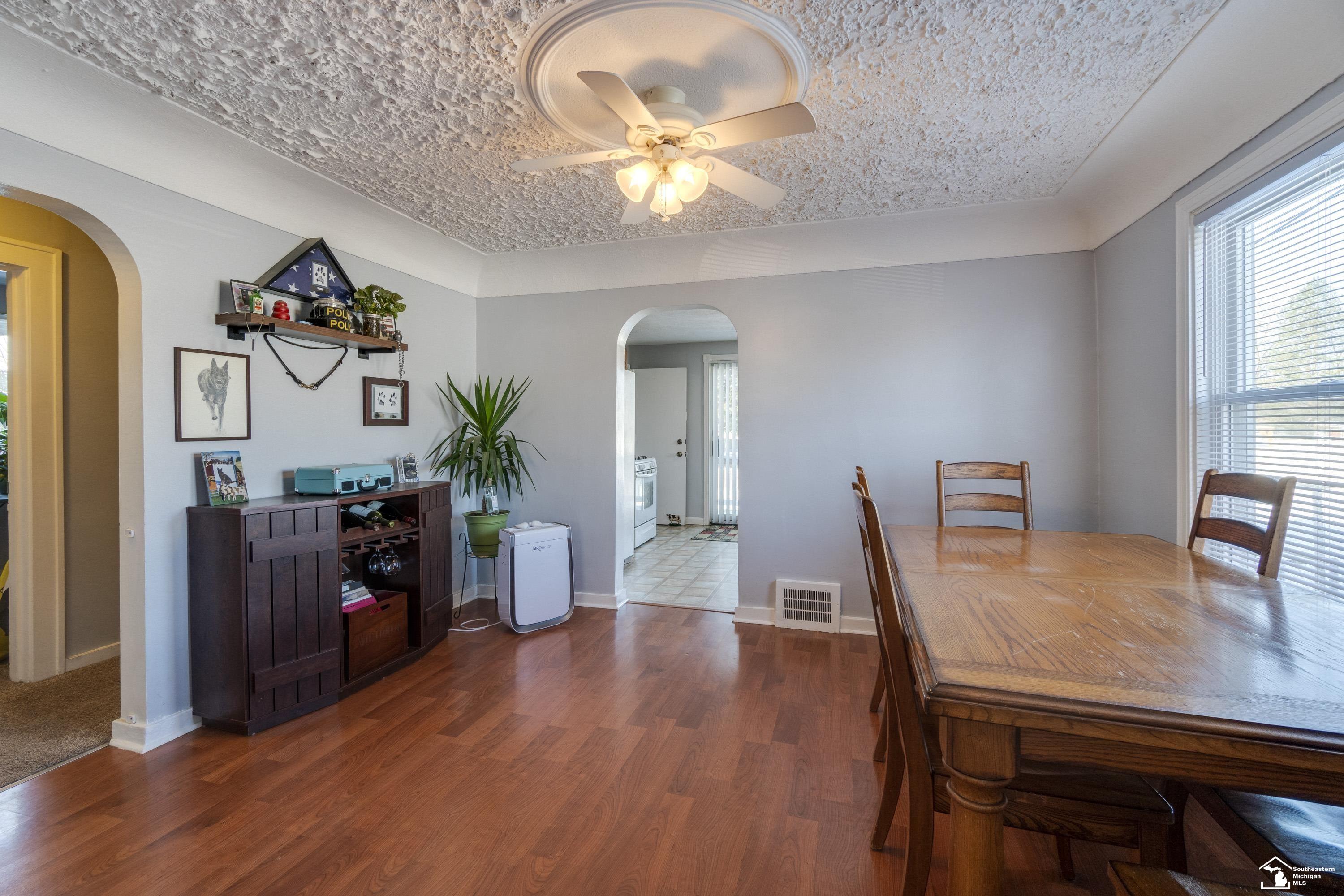26134 Denning Road New Boston, MI 48164 - Photo 4 of 25