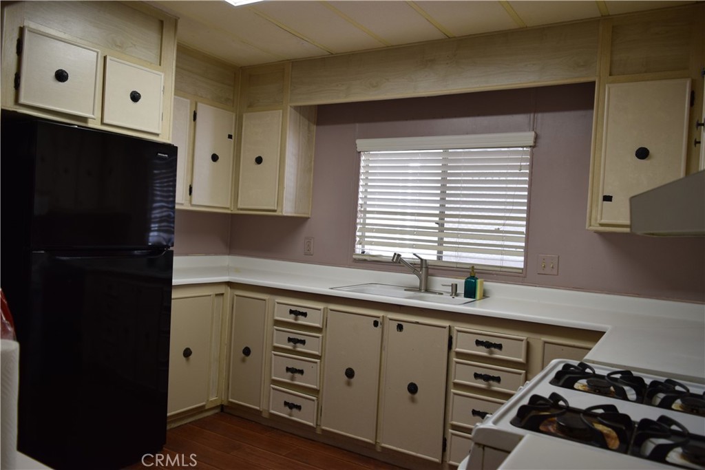 20683 Waalew Road, Unit B189 Apple Valley, CA 92307 - Photo 4 of 12