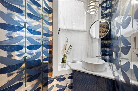 $2,500,000 | 2901 North Burling Street, Chicago, IL 60657