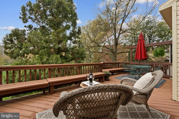 $975,000 | 6315 Manchester Way, Alexandria, VA 22312