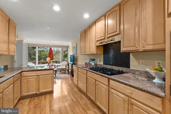 $975,000 | 6315 Manchester Way, Alexandria, VA 22312