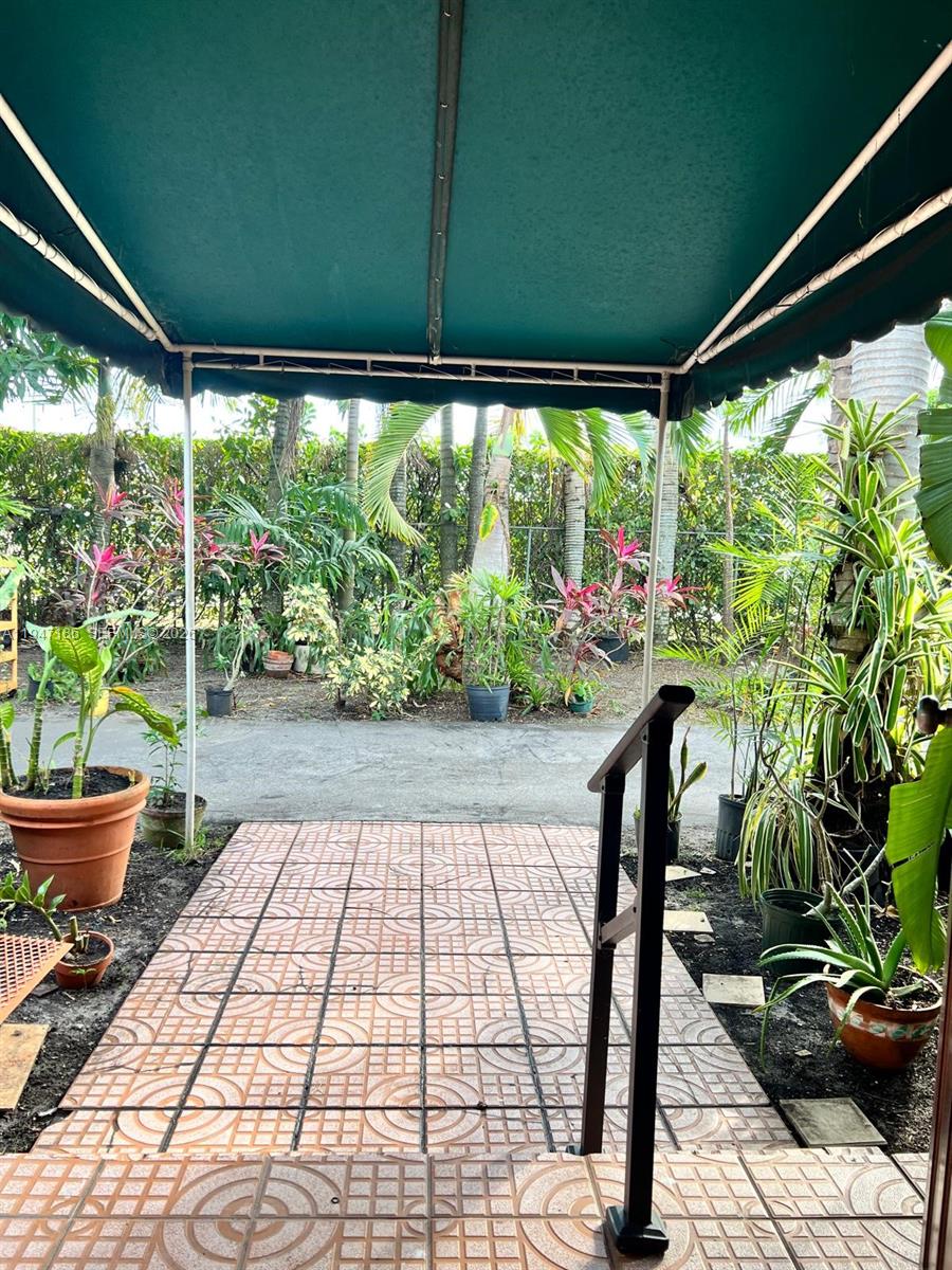 3100 Southwest 97th Avenue Miami, FL 33165 - Photo 21 of 24