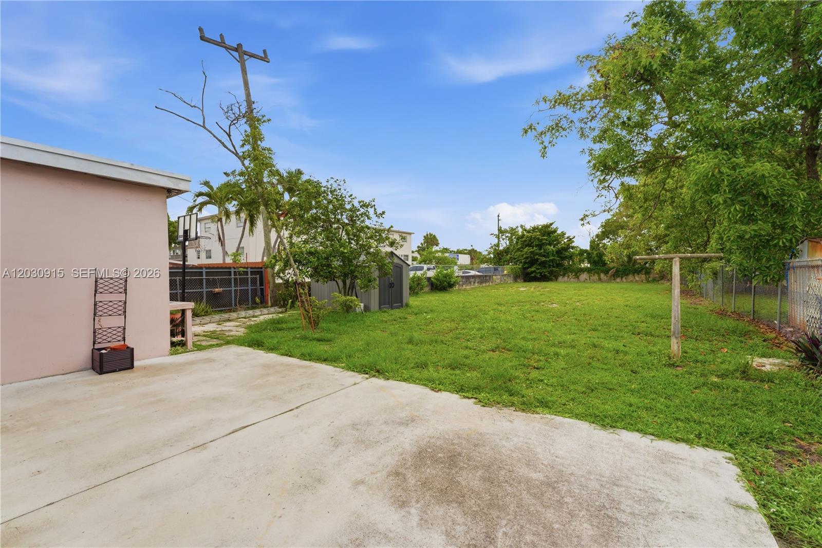 121 Southwest 71st Avenue Miami, FL 33144 - Photo 18 of 32