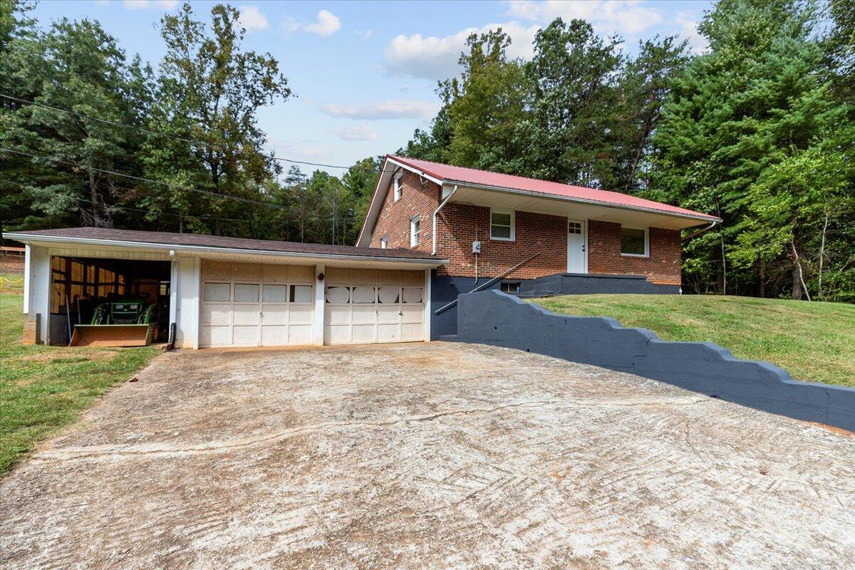 287 Ingramville Road Ferrum, VA 24088 - Photo 25 of 31 2-5