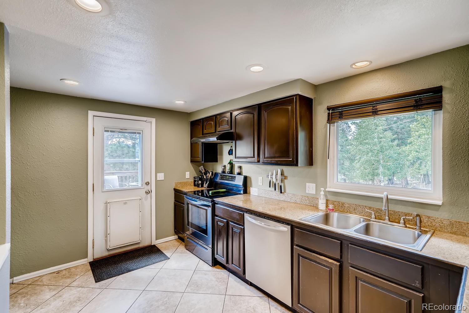 28550 Mountain View Road Conifer, CO 80433 - Photo 8 of 40 Gallery Image 8
