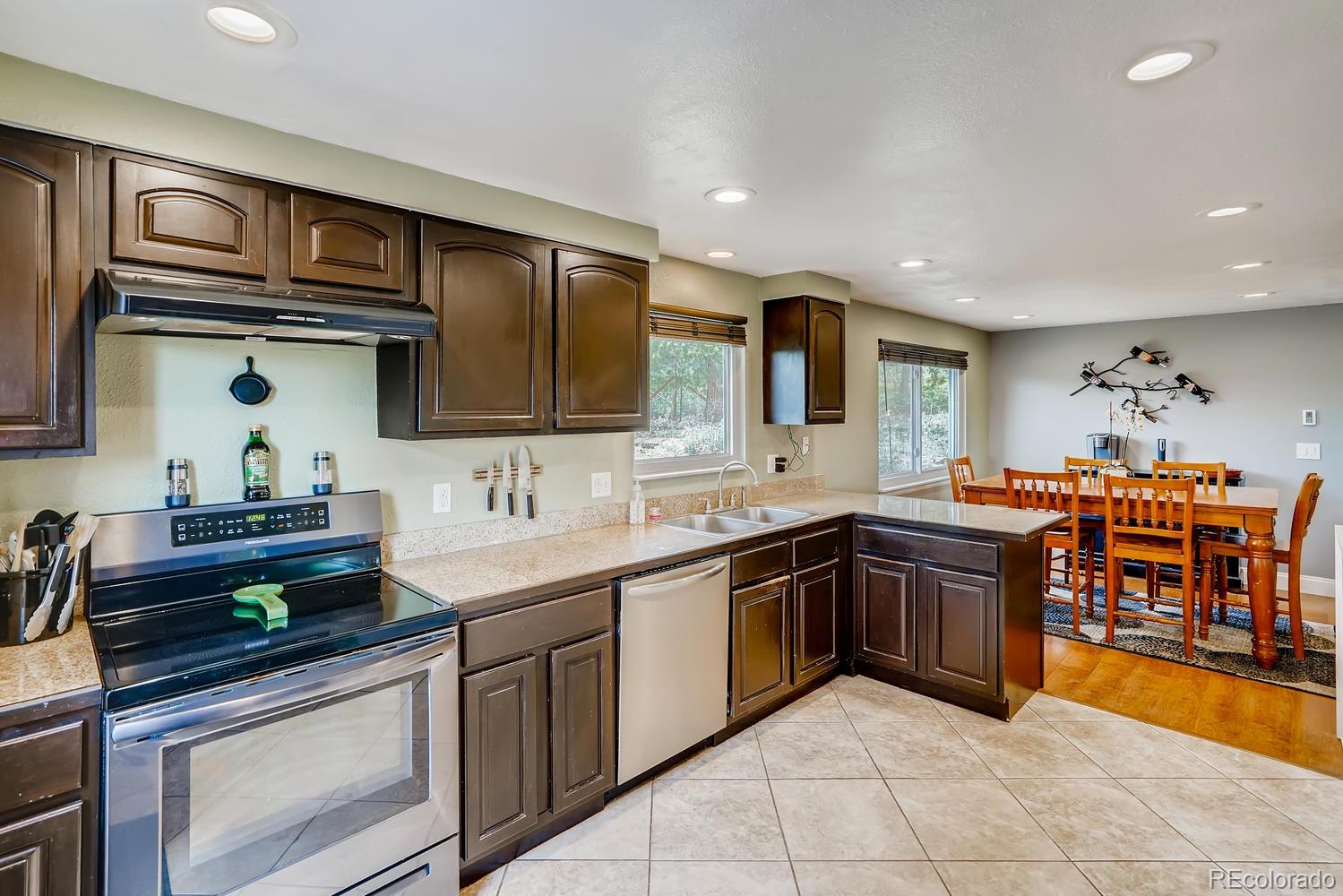 28550 Mountain View Road Conifer, CO 80433 - Photo 10 of 40 Gallery Image 10