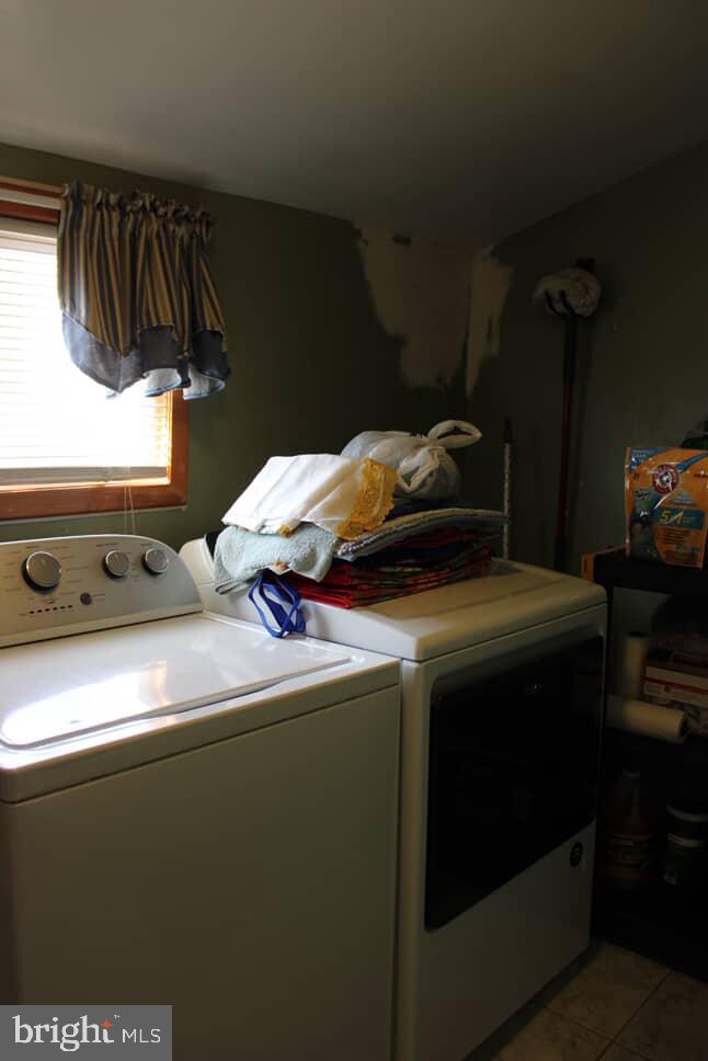 3028 North 4th Street Philadelphia, PA 19133 - Photo 11 of 15 a utility room with dryer and washer