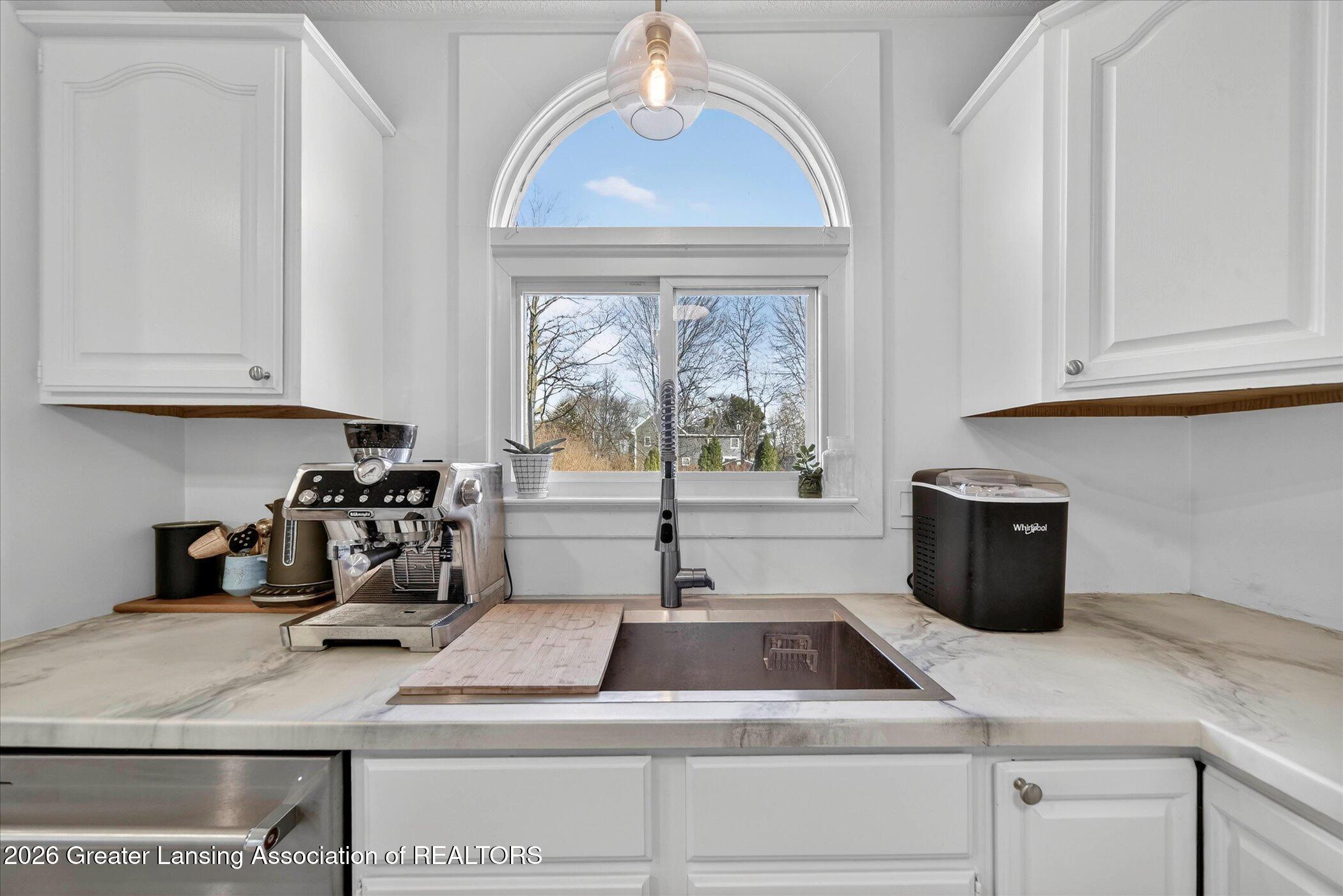 1225 Schavey Road Dewitt, MI 48820 - Photo 18 of 41 18-1225-Schavey-Rd-DeWitt-MI-48820-Windo