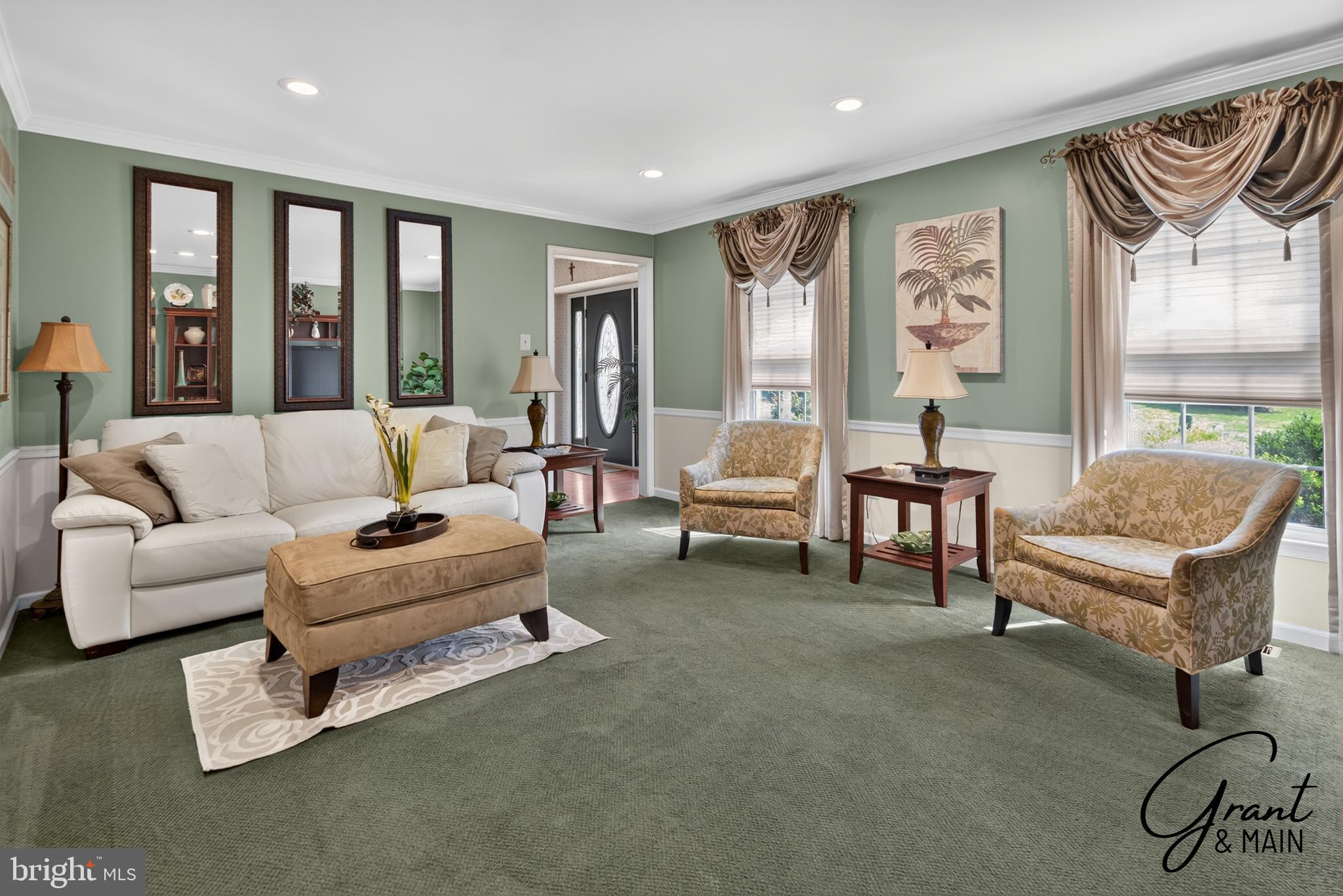15 Black Pine Road Holland, PA 18966 - Photo 4 of 54 Livingroom