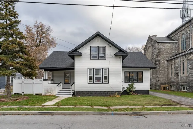 $234,900 | 111 South Hamilton Street, Watertown, NY 13601