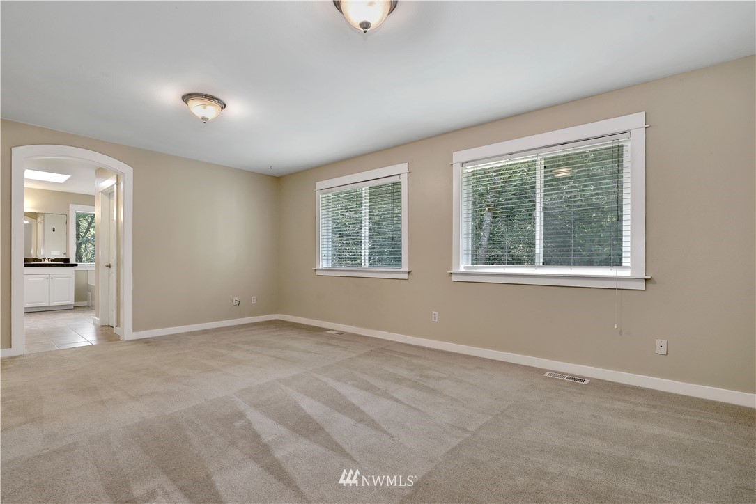 1225 Cooper Point Road Northwest Olympia, WA 98502 - Photo 16 of 30 Gallery Image 16