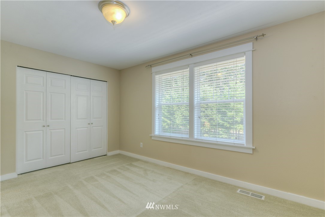 1225 Cooper Point Road Northwest Olympia, WA 98502 - Photo 19 of 30 Gallery Image 19