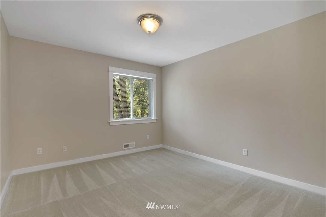 1225 Cooper Point Road Northwest Olympia, WA 98502 - Photo 21 of 30 Gallery Image 21